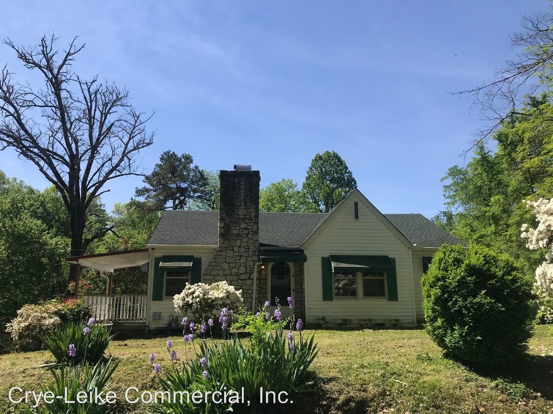 Primary Photo - 2 br, 1 bath House - 104 Royal Heights Dr.