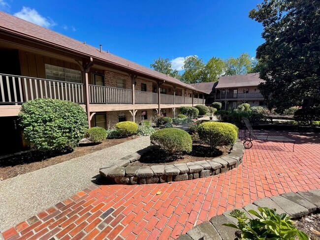 Photo - 221 N Clifton Ave Apartment