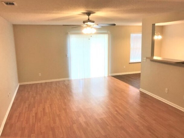 Foto del edificio - 6 Peppermill Court