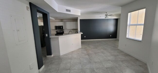 Foto del edificio - 10902 NW 83rd St