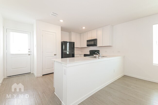 Foto del edificio - 1238 Basswood Dr