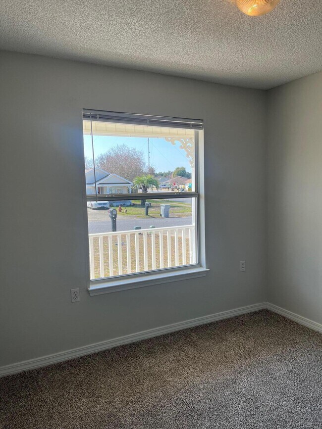 Foto del edificio - 5574 Huntleigh Pl