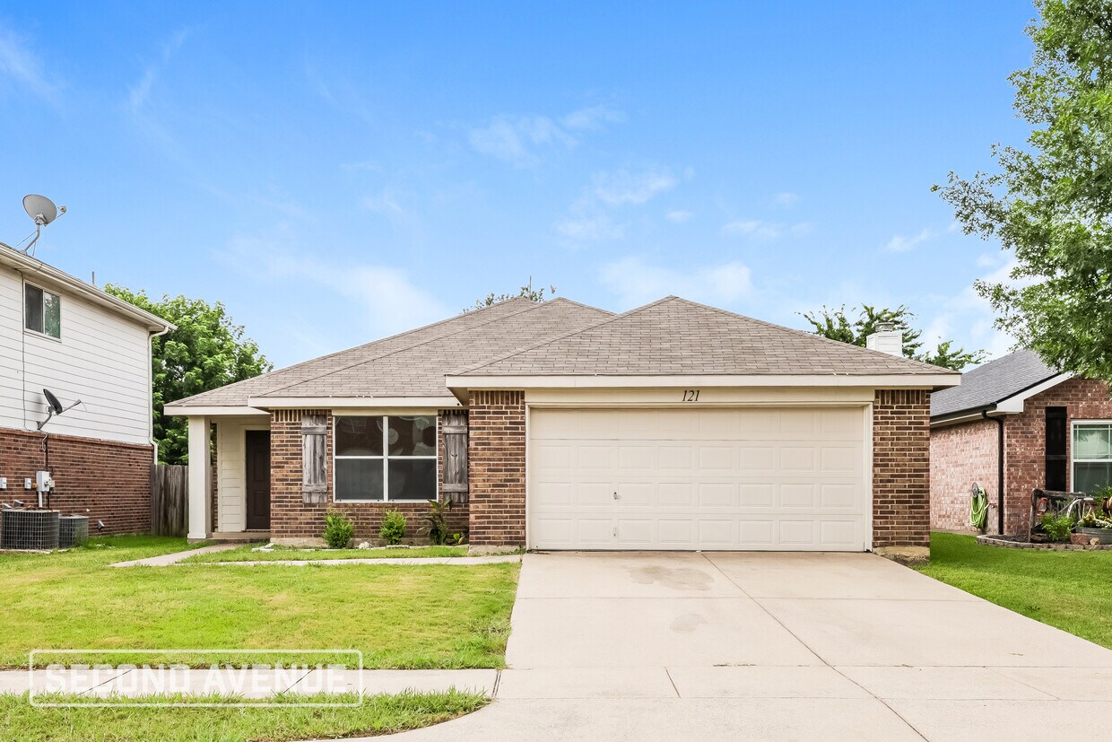 Primary Photo - 121 Jefferson Dr