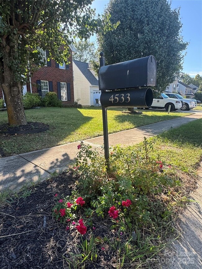 Building Photo - 4533 Cades Cove Dr