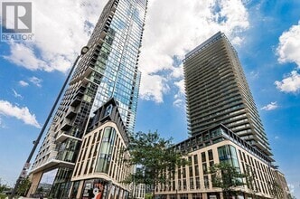 Building Photo - 1000-1000 Portage Pkwy