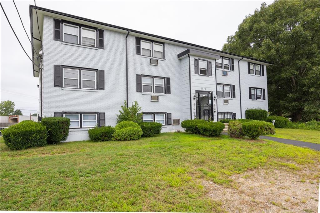 Primary Photo - 2575 Warwick Ave