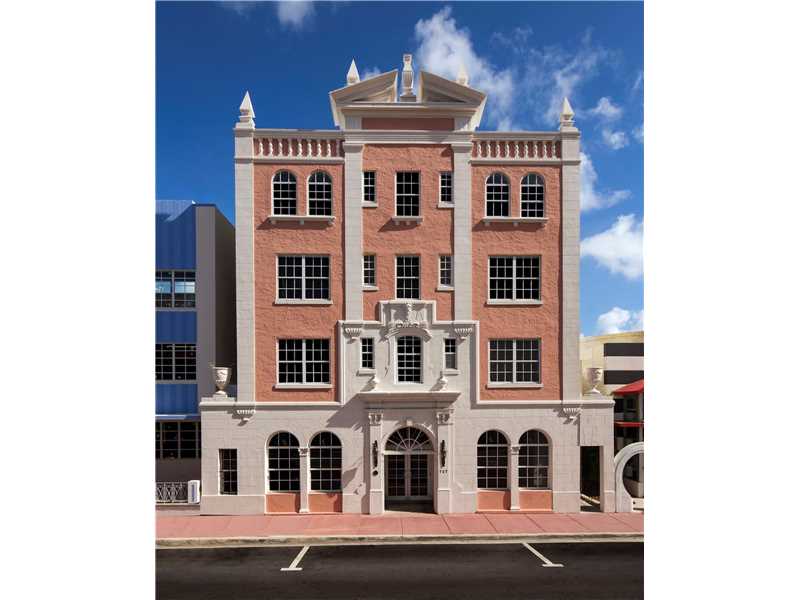 Primary Photo - 727 Collins Ave