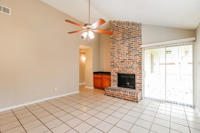 Building Photo - 20119 River Brook Dr
