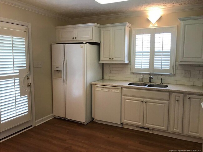 Building Photo - 614 Amberdale W Cir