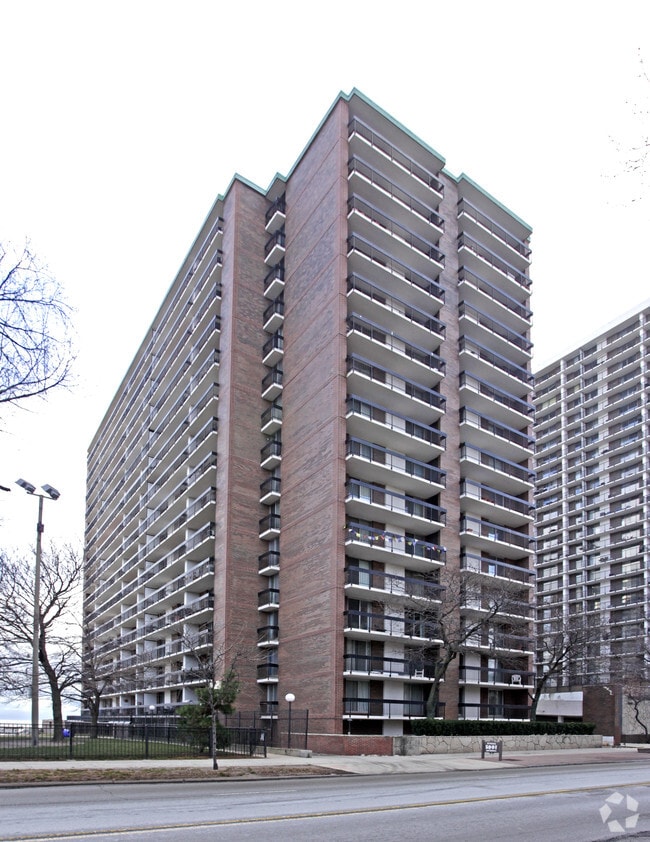 Primary Photo - Thorndale Beach North Condominium