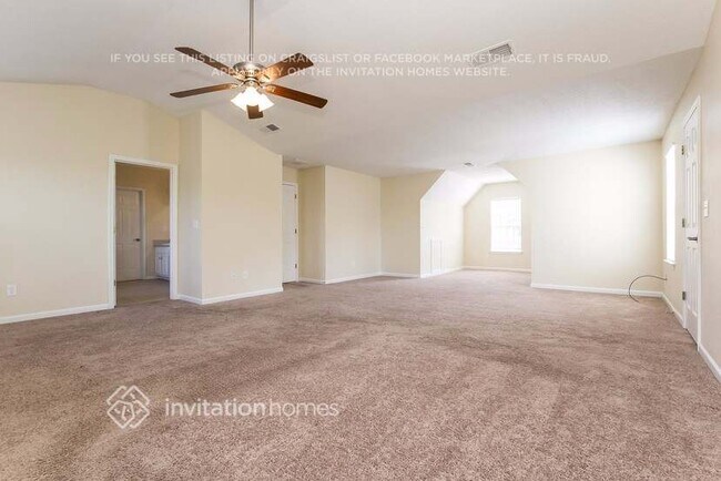 Foto del edificio - 733 Trigg Lake Ct