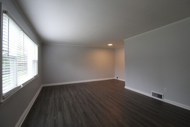 Foto del edificio - 3 Bedroom 1 Bath Home In Prairie Village
