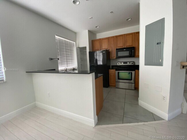 Building Photo - 12600 SW 50th Ct  429 Miramar Fl 33027