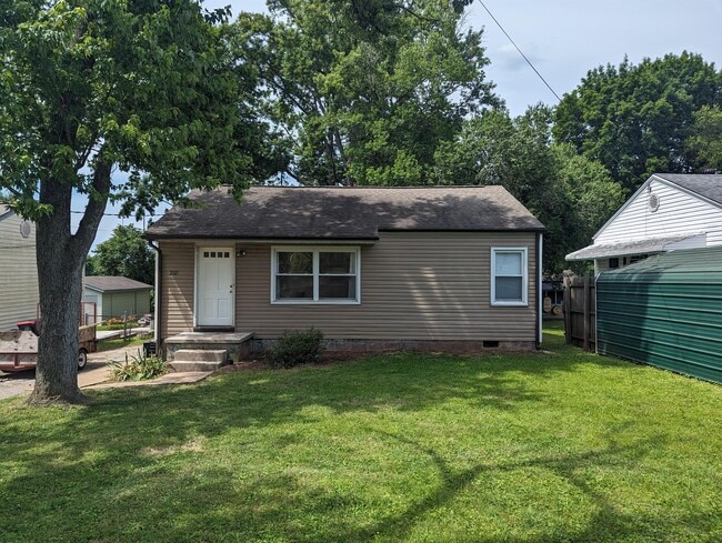 Building Photo - 2121 Price Ave