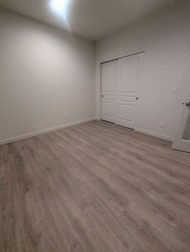 Building Photo - Large Corner Lot