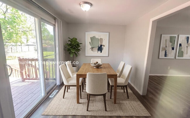 Foto del edificio - 5042 Bentler Dr