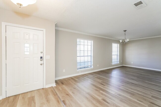 Foto del edificio - 1510 Wood Creek Dr