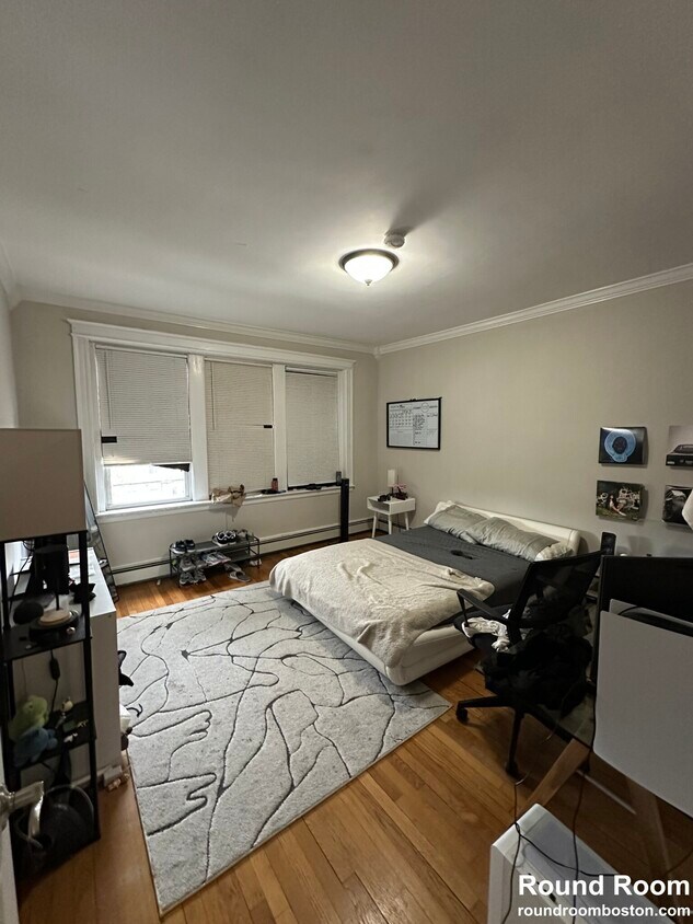 Primary Photo - 1653 Commonwealth Ave
