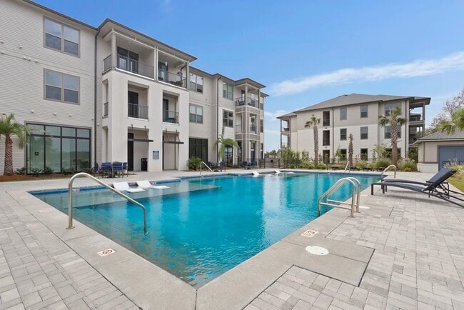 Building Photo - 2501 Bienville Blvd