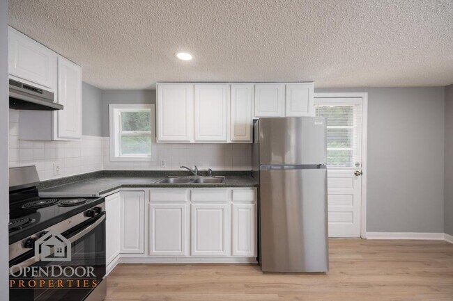 Foto del edificio - 530 S 71st St