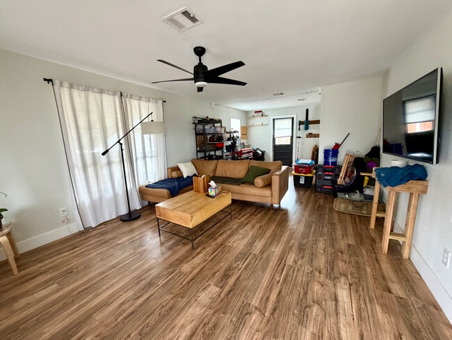 Building Photo - 4805 Brook Creek Cove