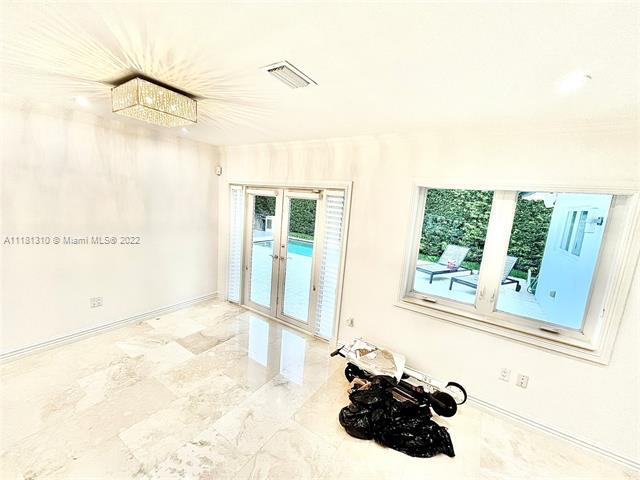 Foto del edificio - 616 Tiziano Ave