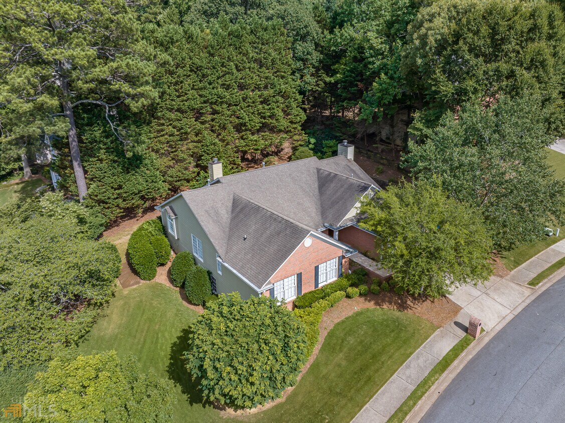Primary Photo - 304 Leeward Walk Ln