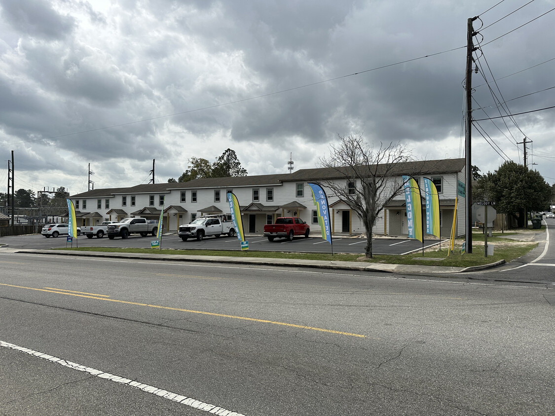 Foto principal - Magnolia on Melody Townhomes