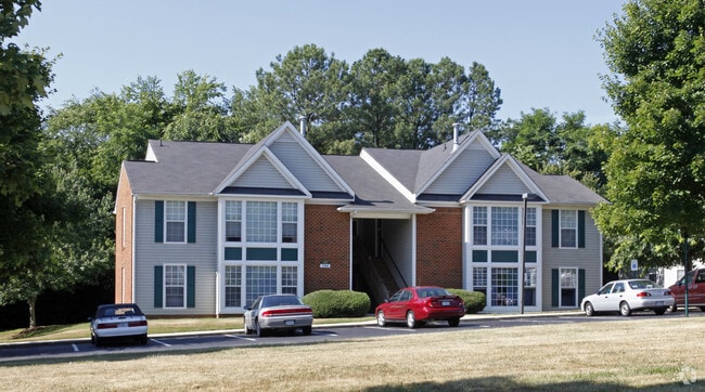 Building Photo - Kings Grant Apartments 55+