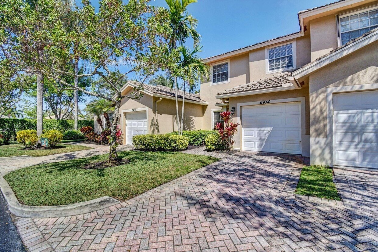 6414 Park Lake Cir, Boynton Beach, FL 33437 Townhouse for Rent in