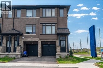 Building Photo - 120 Court Dr