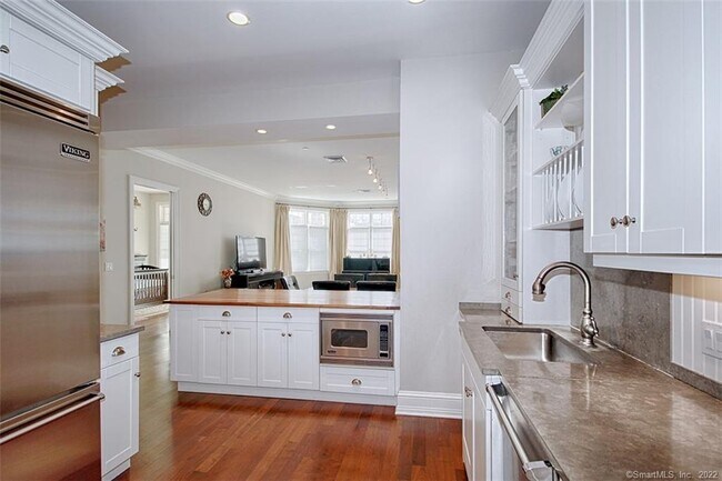 Foto del edificio - 100 Stone Ridge Way