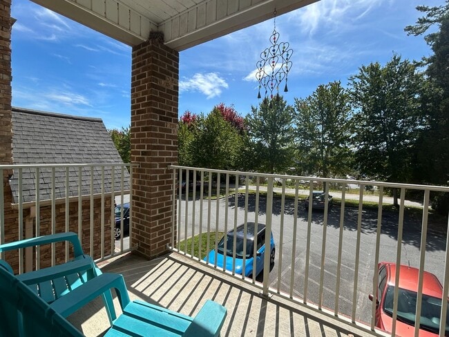 Building Photo - Convenient Boone Living – 3BD/3BA at Pine Ridge Condos
