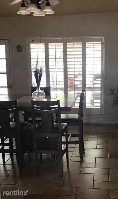 Building Photo - 213 Fountain Rd