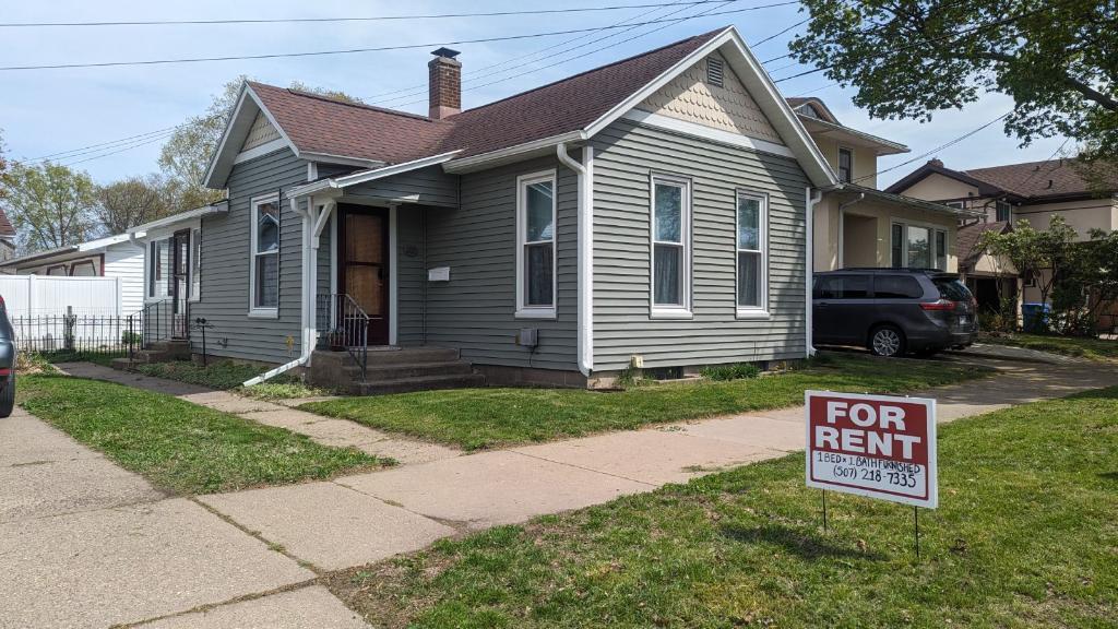 Primary Photo - 260 Mc Bride St