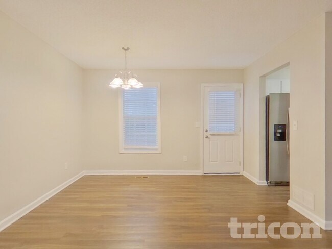 Foto del edificio - 119 Ashford Dr