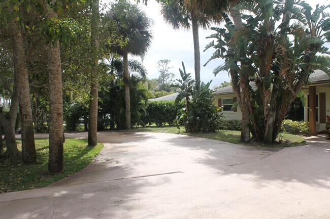 Building Photo - 1084 SE St Lucie Blvd