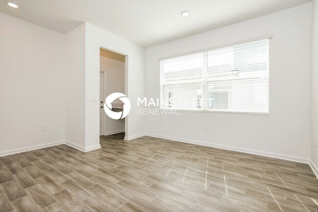 Building Photo - 4 Bedroom Pet-Friendly Home in St. Cloud, FL with Main Street Renewal
