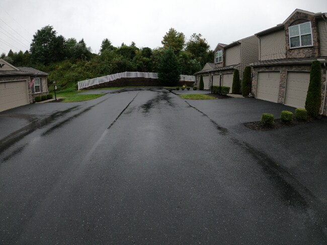 Foto del edificio - 2390 Mill Rd