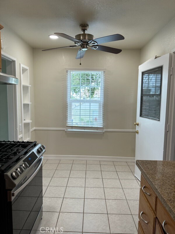 Building Photo - 15702 Halldale Ave