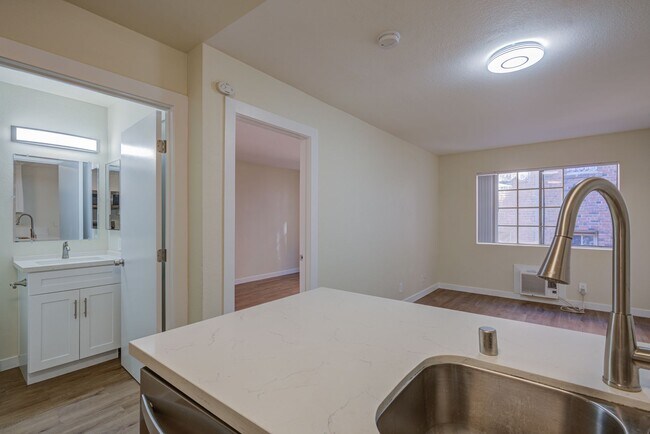 Foto del edificio - Hoover Street Residences