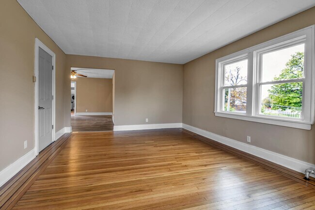 Building Photo - 800 Columbus Pky