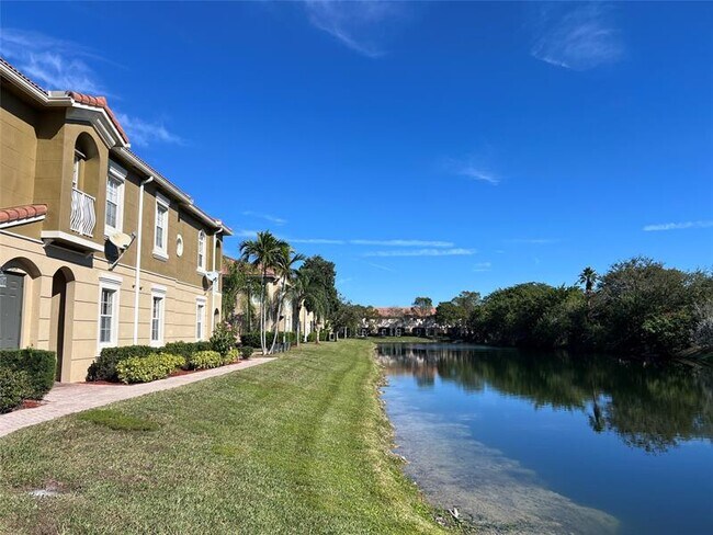 Building Photo - 5766 Hampton Hills Blvd