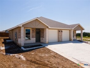 Building Photo - 102 Levi Ct