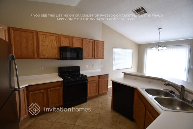 Building Photo - 115 Quailbush Dr