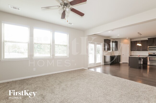 Foto del edificio - 1247 Heartwood Ave