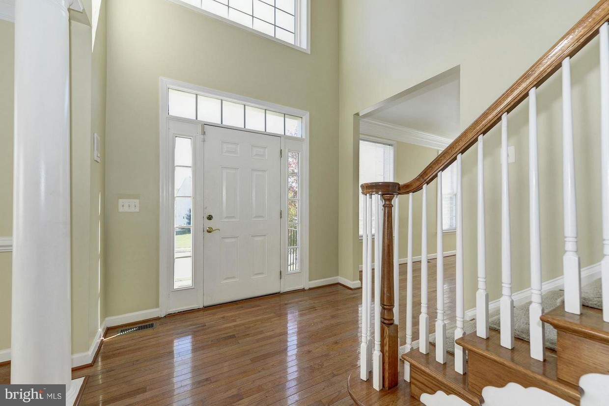 Primary Photo - 4222 Talon Dr
