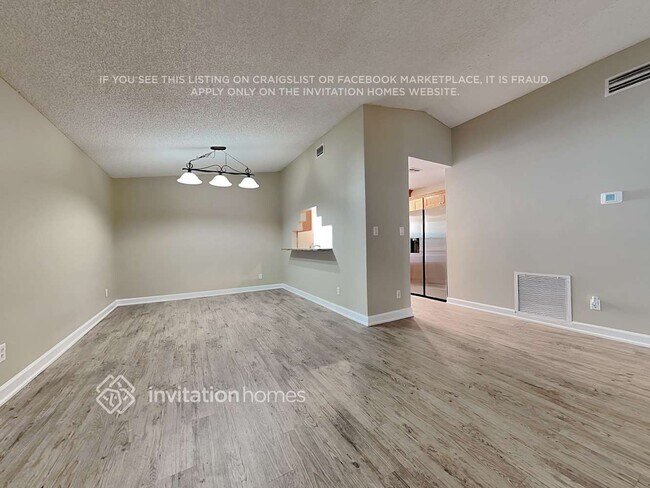 Building Photo - 15924 Eagle River Way