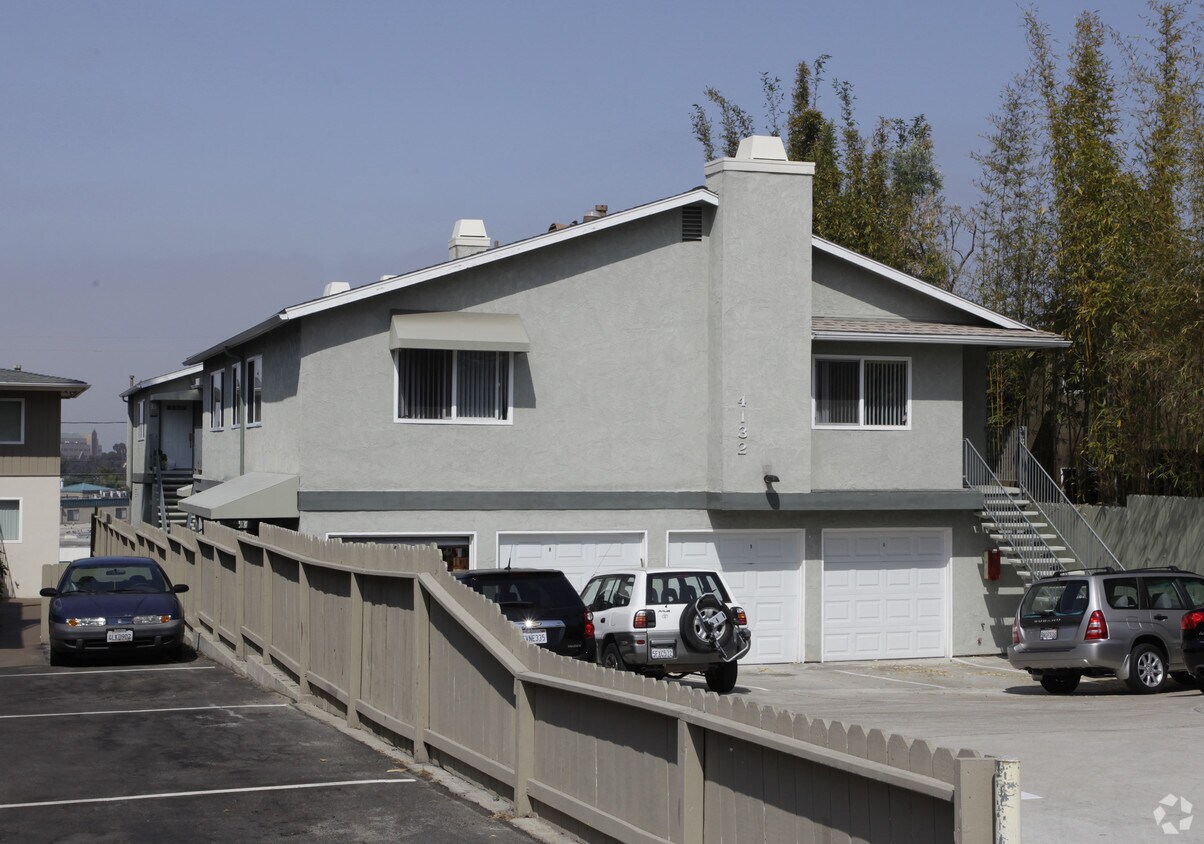 Foto principal - 4132 Campus Ave