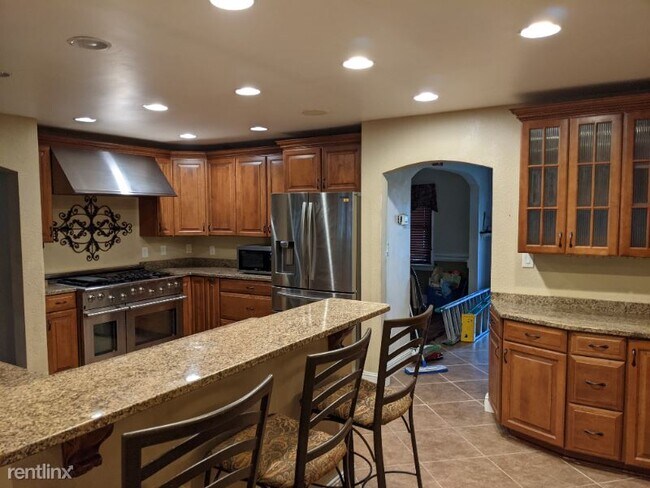 Foto del edificio - 4 br, 2.5 bath House - 557 Rebel Road